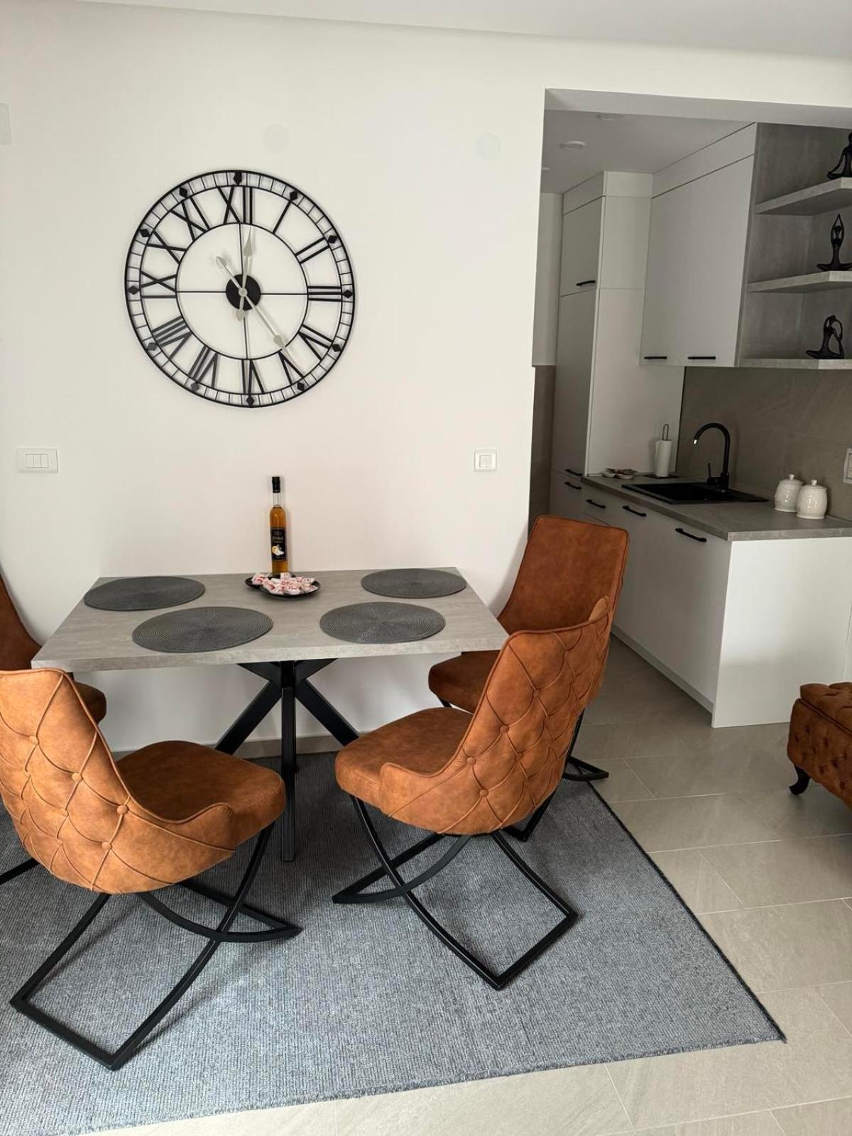 Anna Atina Apartment *